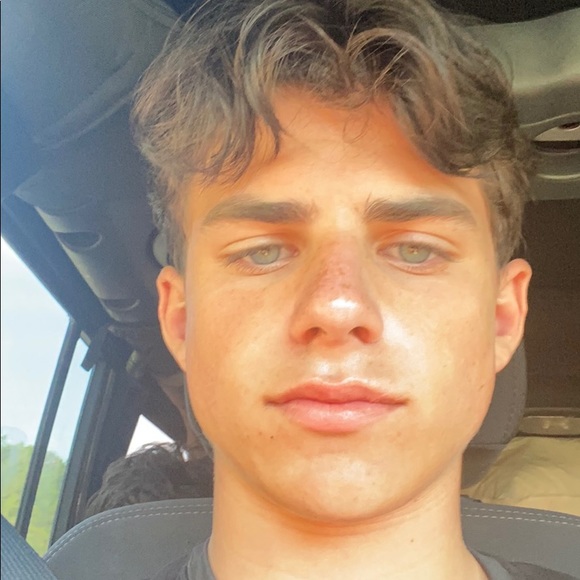 Meet your Posher, Peter - Picture 1 of 1